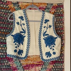 Embroidered Floral Vest in Blue and White
